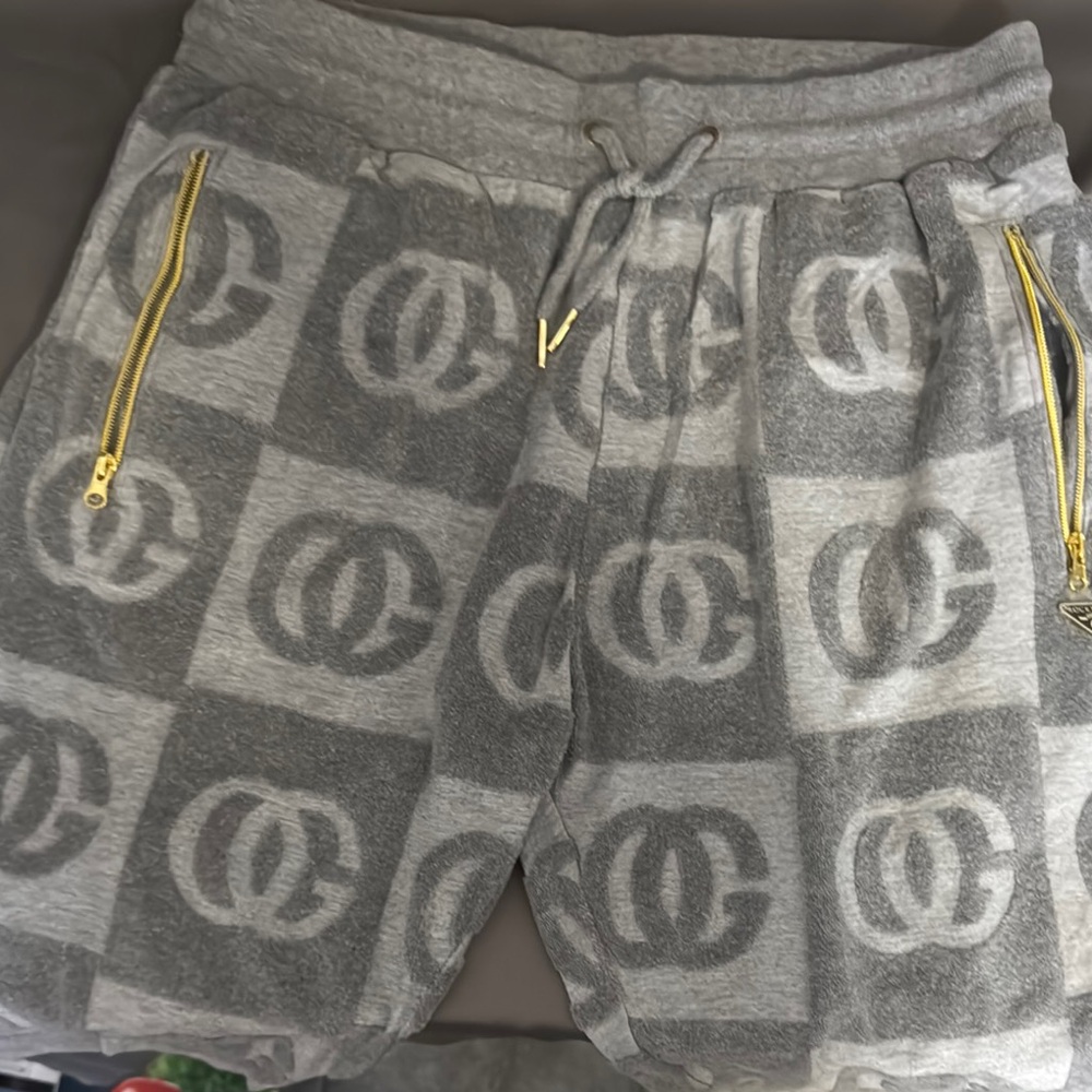 Rock Smith Gray Logo Patterned Shorts with Gold Zippers